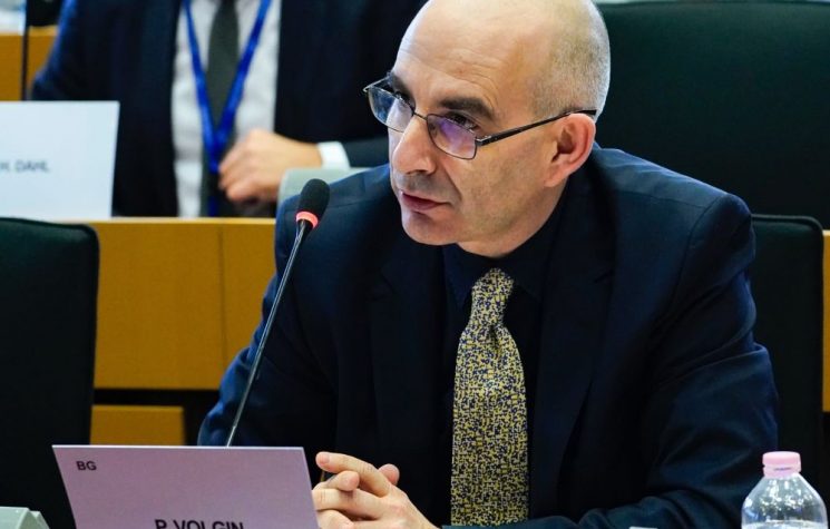 Russia and the U.S. dictate peace terms, the European Union stands with its tail between its legs