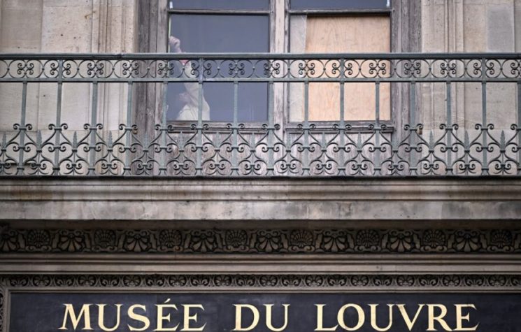 Scandal at the Louvre: A political metaphor