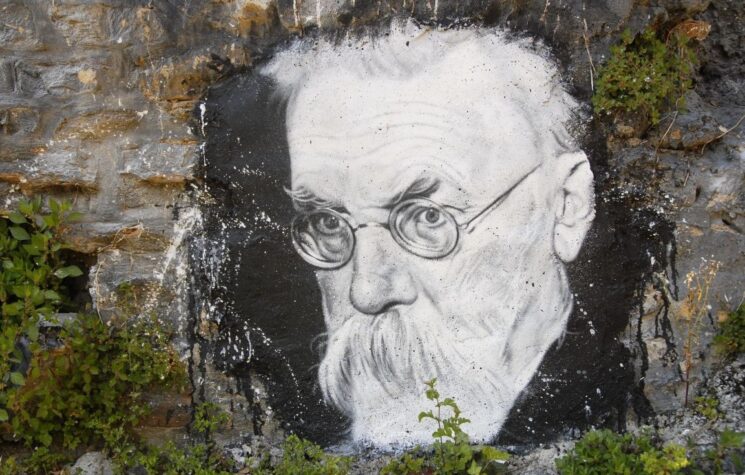 Biogeochemistry and Open System Thinking With Vladimir Vernadsky